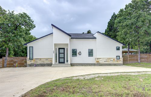 165 La Selva Dr, Elgin, TX, 78621-3333 | Card Image