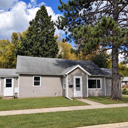 714 Division Street, Park Falls, WI, 54552 | Card Image