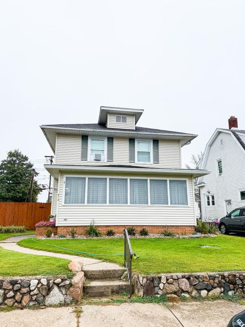 214 N State St, Mishawaka, IN, 46544-2672 | Card Image