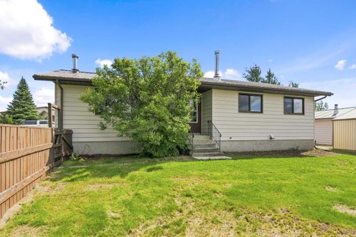 1 Isbister Ave, Swan Hills, AB, T0G2C0 | Card Image