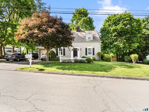 15 Ezra Rd, Danbury, CT, 06811-4715 | Card Image