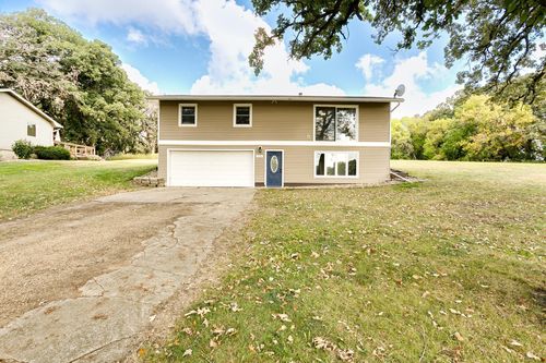 106 Park St, Freeborn, MN, 56032-2238 | Card Image