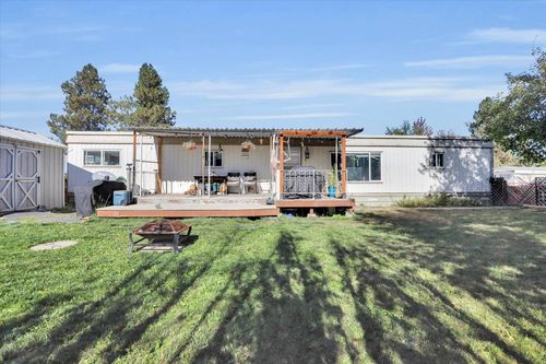 40414 N Newport Hwy, Elk, WA, 99009-9702 | Card Image