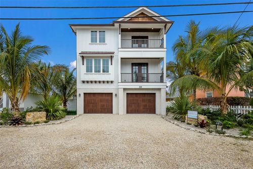 2213 Avenue C, BRADENTON BEACH, FL, 34217-2259 | Card Image