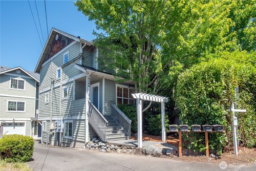 apt-a-118 N 104th St, Seattle, WA, 98133-9107 | Card Image