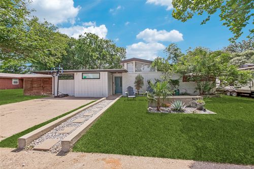 8630 Rolling Rock Ln, Dallas, TX, 75238-4918 | Card Image