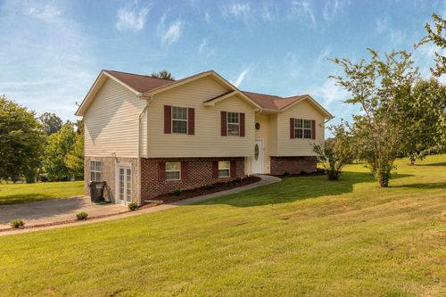 1433 Dustin Dr, Dalton, GA, 30720-6353 | Card Image