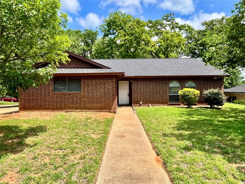 5701 Willow Elm Dr, Arlington, TX, 76017-4022 | Card Image