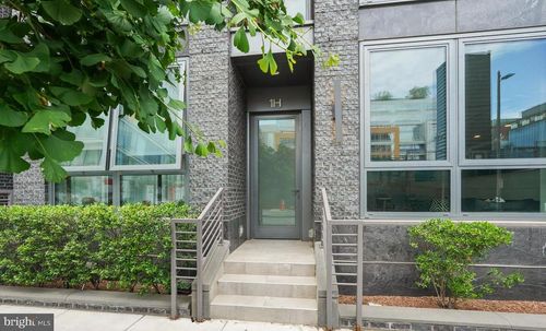 th-1h-1211 Van St Se, WASHINGTON, DC, 20003-4670 | Card Image