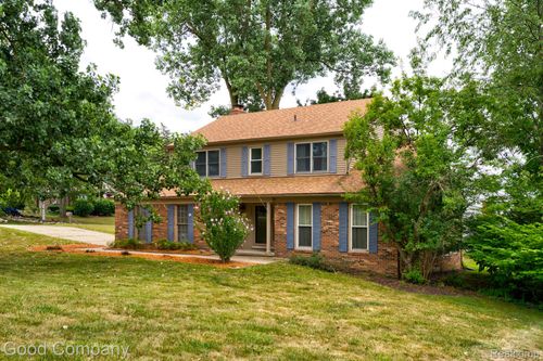 35868 Smithfield Ct, Farmington, MI, 48335-3140 | Card Image