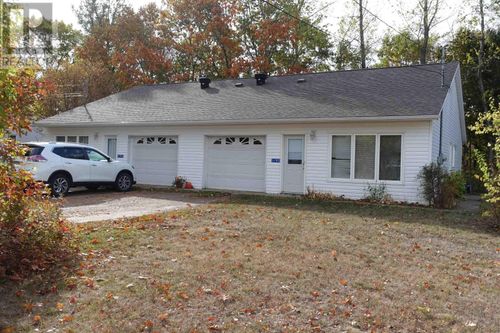 1190 Maple St, Waterville, NS, B0P1V0 | Card Image