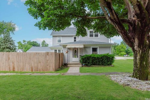 216 N Clinton St, Boswell, IN, 47921-8521 | Card Image