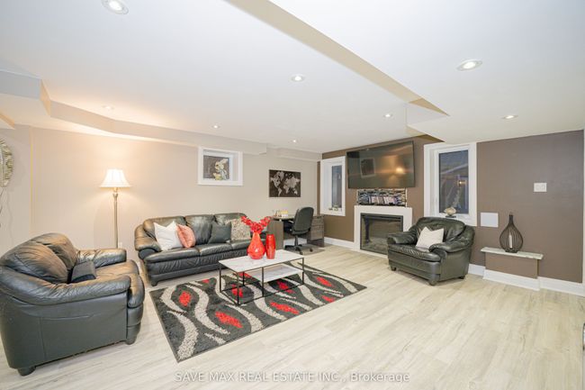 16 Casserley Cres, House other with 5 bedrooms, 5 bathrooms and 4 parking in Tottenham ON | Image 31