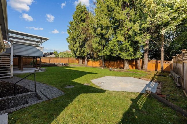 912 Seacrest Crt, House other with 6 bedrooms, 3 bathrooms and 3 parking in Port Moody BC | Image 9