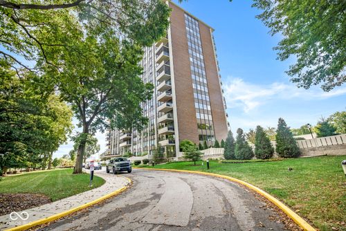 11de-4000 N Meridian St, Indianapolis, IN, 46208-4034 | Card Image