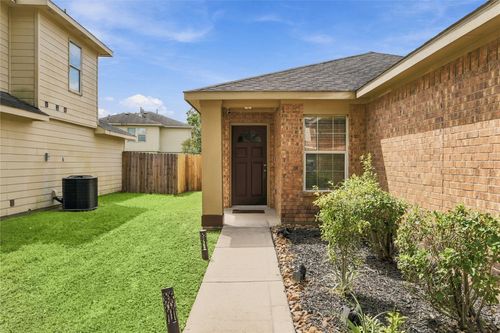 20511 Holly Barr Ln, Cypress, TX, 77433-1747 | Card Image