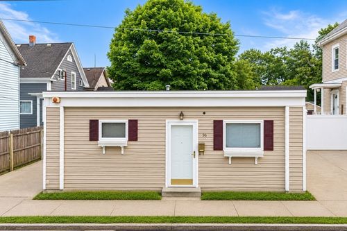 96 Locust St, New Bedford, MA, 02740-4505 | Card Image
