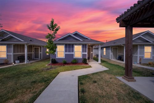 464 Reverie Way, Ferris, TX, 75125-9206 | Card Image