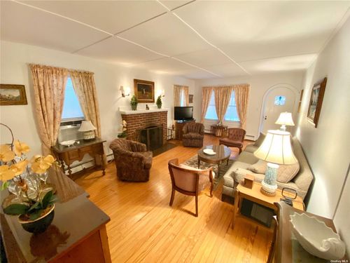 111 Inwood Ave, Point Lookout, NY, 11569-3018 | Card Image