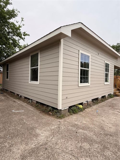 708 Main Street, Pasadena, TX, 77506 | Card Image