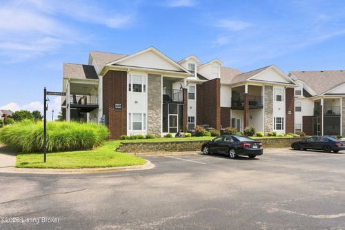 201-9900 Lindsey Springs Way, Louisville, KY, 40291 | Card Image
