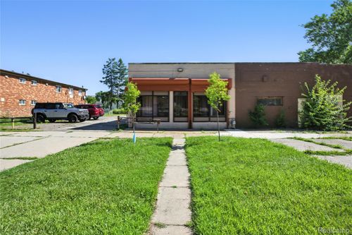 18729 Schoolcraft, Detroit, MI, 48223-2903 | Card Image