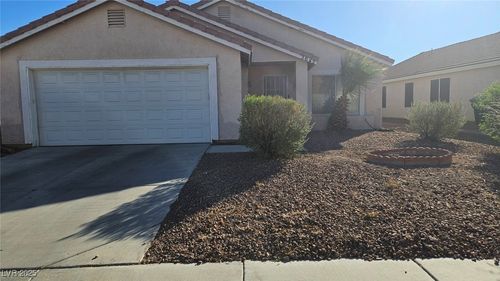 3642 Penny Cross Dr, North Las Vegas, NV, 89032-7692 | Card Image