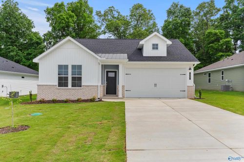 34 Aurora Cir, Fayetteville, TN, 37334-2436 | Card Image