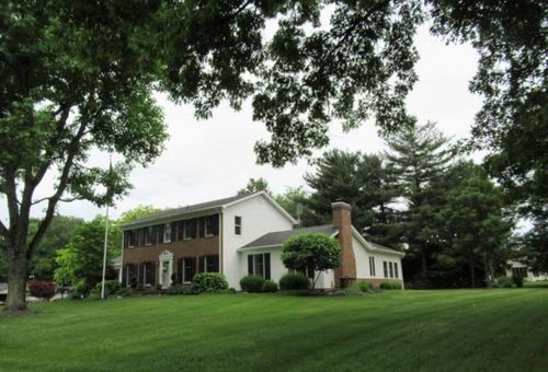 17 Briarcliff Dr, Chillicothe, OH, 45601-1913 | Card Image