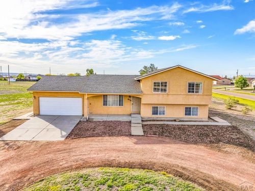 806 N Monarch Dr, Pueblo, CO, 81007-2124 | Card Image