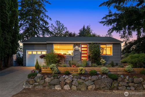 14047 Burke Avenue N, Seattle, WA, 98133 | Card Image