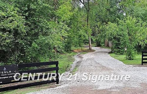 1948 E Chippewa River Rd, Midland, MI, 48640-8207 | Card Image