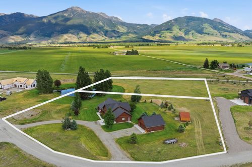 18 Obsidian Rd, Livingston, MT, 59047-4800 | Card Image