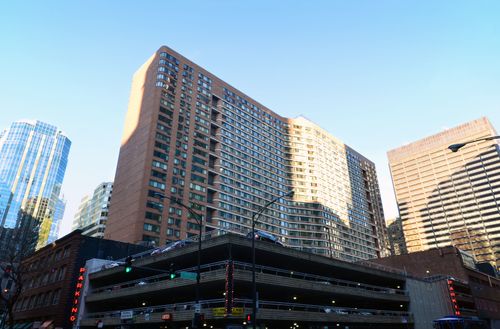 1505-211 Ohio St, Chicago, IL, 60611-3233 | Card Image