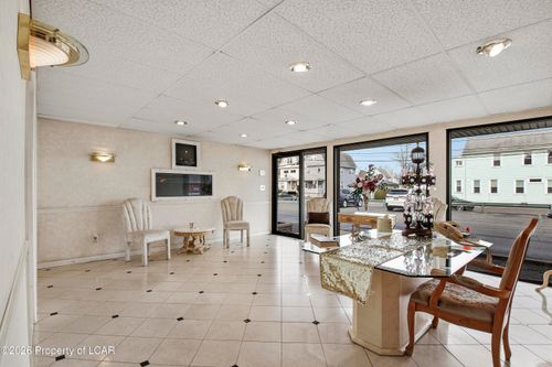 41 Oxford St, Hanover Township, PA, 18706-3347 | Card Image