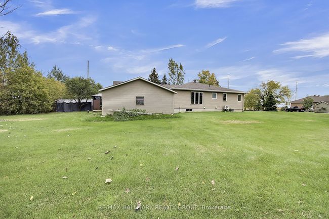 8441 Mitch Owens Rd, House other with 3 bedrooms, 3 bathrooms and 8 parking in Edwards ON | Image 24
