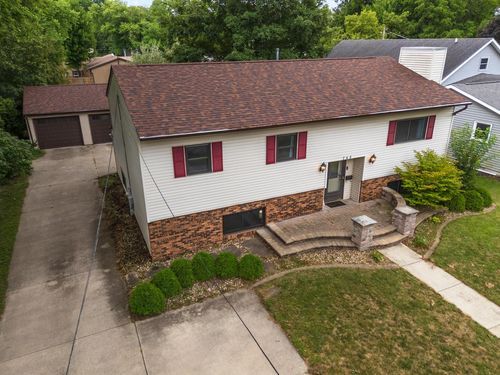 748 S Locust St, Pontiac, IL, 61764-2633 | Card Image