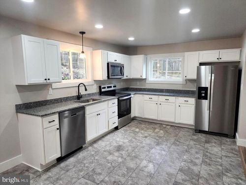 1016 Brown Ave, CUMBERLAND, MD, 21502-3411 | Card Image