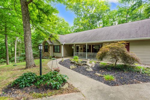 82 Ken Helmly Ct, Brandenburg, KY, 40108-7035 | Card Image