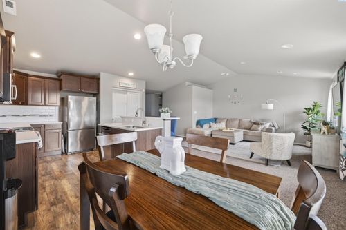 5702 Chapel Hill Blvd, Pasco, WA, 99301-4274 | Card Image