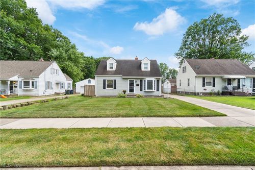 720 Ina Ave, Akron, OH, 44306-3631 | Card Image