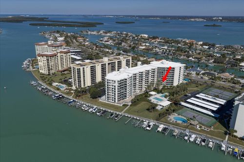 304-670 Island Way, CLEARWATER BEACH, FL, 33767-1970 | Card Image