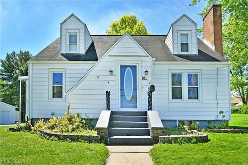 815 Liberty St, Salem, OH, 44460-3517 | Card Image