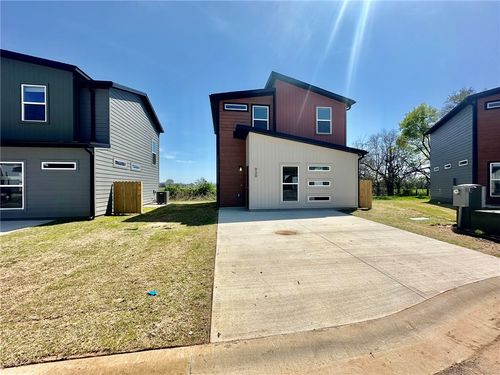 930 Maryland Ave, Bentonville, AR, 72713-6120 | Card Image