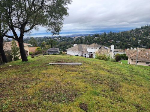 6002 Mazuela Dr, Oakland, CA, 94611-2208 | Card Image