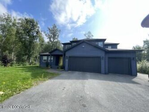 8070 E Windy Woods Loop, Palmer, AK, 99645-9714 | Card Image