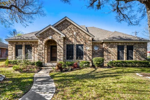 100 Susana Dr, Georgetown, TX, 78628-8730 | Card Image