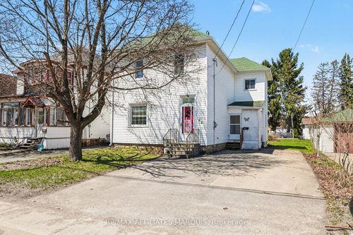 44 Cornelia Street E, Smiths Falls, ON, K7A1L7 | Card Image