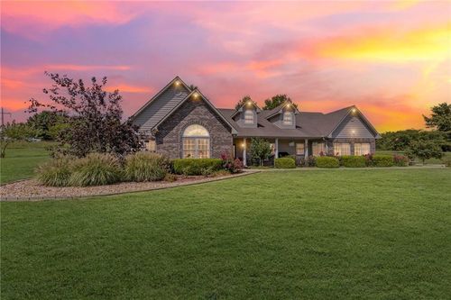 2400 S Outer Belt Rd, Oak Grove, MO, 64075-8162 | Card Image
