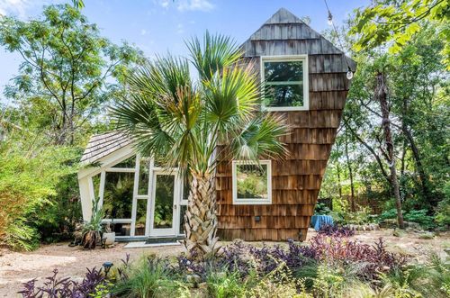 1704 Singleton Ave, Austin, TX, 78702-1440 | Card Image